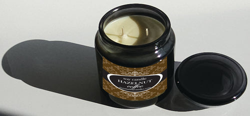 Apotho Soy Candle in Hazelnut Coffee